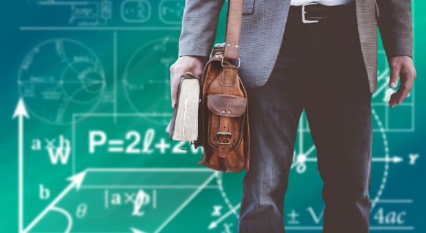 Nowelizacja zmieniła także dotychczasowe zapisy dotyczące procedury podejmowania uchwał przez rady pedagogiczne w szkołach i placówkach oświatowych (fot. pixabay.com) Sejm doprecyzował przepisy dotyczące wyboru dyrektora szkoły