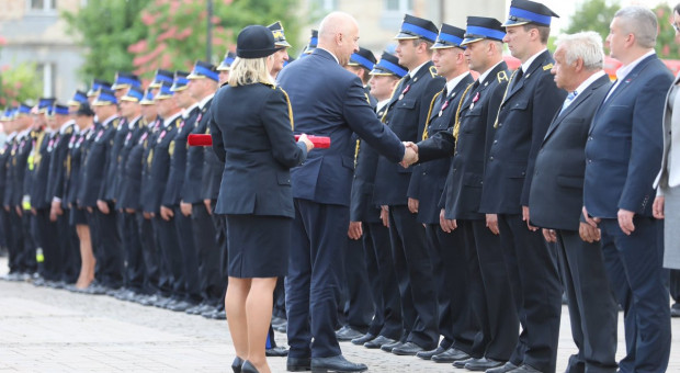 Brudziński zaznaczył, że jednym z najważniejszych fundamentów funkcjonowania państwa są służby mundurowe. (fot. MSWiA) Joachim Brudziński: Krytyka służb mundurowych krótkowzroczna