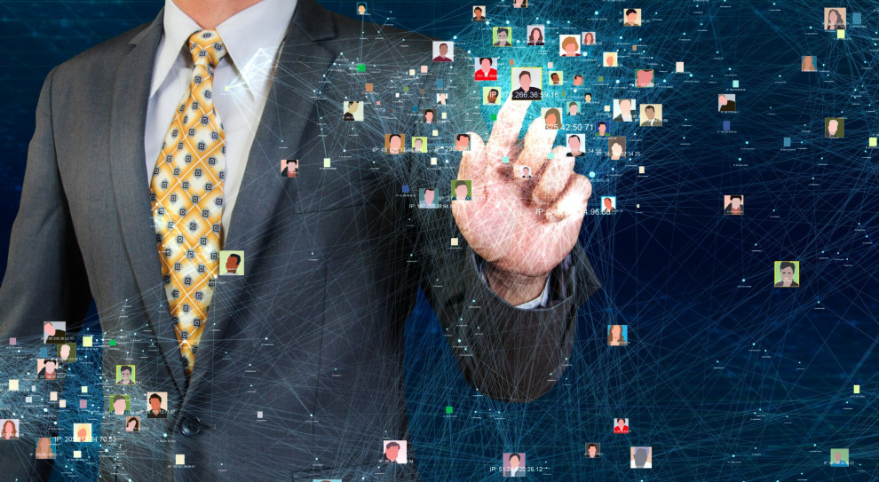 Nawet najlepsze narzędzia technologiczne i komunikatory nie zastąpią osobistego kontaktu (fot.shutterstock) Jak radzić sobie z połączeniem kultur organizacyjnych w trakcie fuzji?