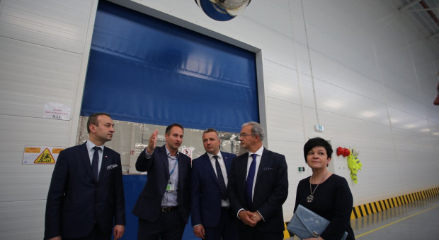 Minister wyraził przekonanie, że współpraca pomiędzy takimi samorządami jak miasto Włocławek, a mniejszymi ośrodkami jak Brześć Kujawski będzie się dobrze układała. (fot. MIR/twitter) Jerzy Kwieciński: Polska stoi przemysłem, a ten daje atrakcyjne miejsca pracy