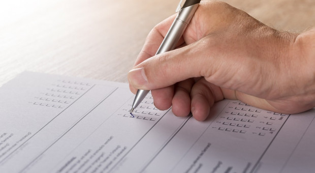 W głosowaniu 456 eurodeputowanych opowiedziało się za, 147 było przeciw, a 49 wstrzymało się od głosu. (fot. pixabay.com) Delegowanie pracowników. Jak głosowali polscy europosłowie?