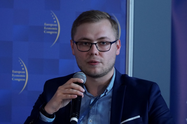 Piotr Herstowski, moderator sesji i prezydent AIESEC Polska w latach 2015-2016 (fot. PTWP)