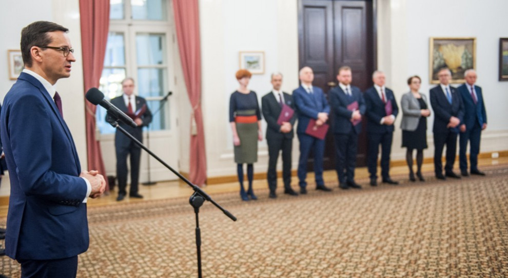Opinia publiczna po raz pierwszy będzie mogła zobaczyć jakie w 2016 r kwoty pieniężne zostały pobrane z budżetu państwa przez polityków PiS". (fot.premier.gov.pl) PO: w czwartek KPRM poda informację ws. nagród i premii dla ministrów w 2016 r.
