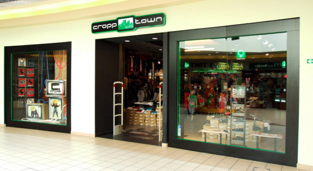 Grupa LPP tworzy obecnie ponad 25 tys. miejsc pracy i zarządza pięcioma markami: Reserved, Cropp, House, Mohito i Sinsay (fot.wikipedia.org/Krugerr) Akcje LPP skupi rodzinna fundacja Semper Simul