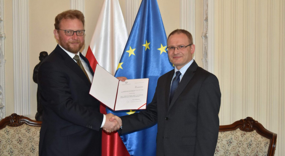 W poniedziałek minister Łukasz Szumowski powołał na stanowisko podsekretarza stanu w MZ Macieja Miłkowskiego. (fot. MZ/twitter) Maciej Miłkowski nowym wiceministrem zdrowia