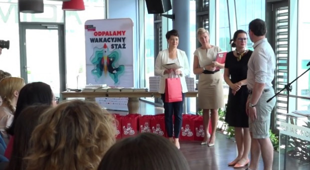 Celem programu jest wsparcie studentów i absolwentów studiów wyższych w zdobyciu doświadczenia zawodowego (fot. UM Gdańsk) Gdańsk: 375 płatnych staży na wakacje dla studentów i absolwentów