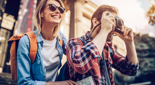 Zgłoszenia można słać do 2 lipca. (fot.shutterstock.com) Praca marzeń na wakacje. Bank Pekao i Itaka zapłacą (i to dużo) za podróże po świecie