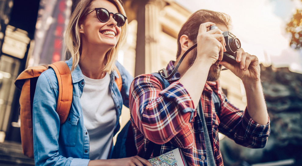 Zgłoszenia można słać do 2 lipca. (fot.shutterstock.com) Praca marzeń na wakacje. Bank Pekao i Itaka zapłacą (i to dużo) za podróże po świecie