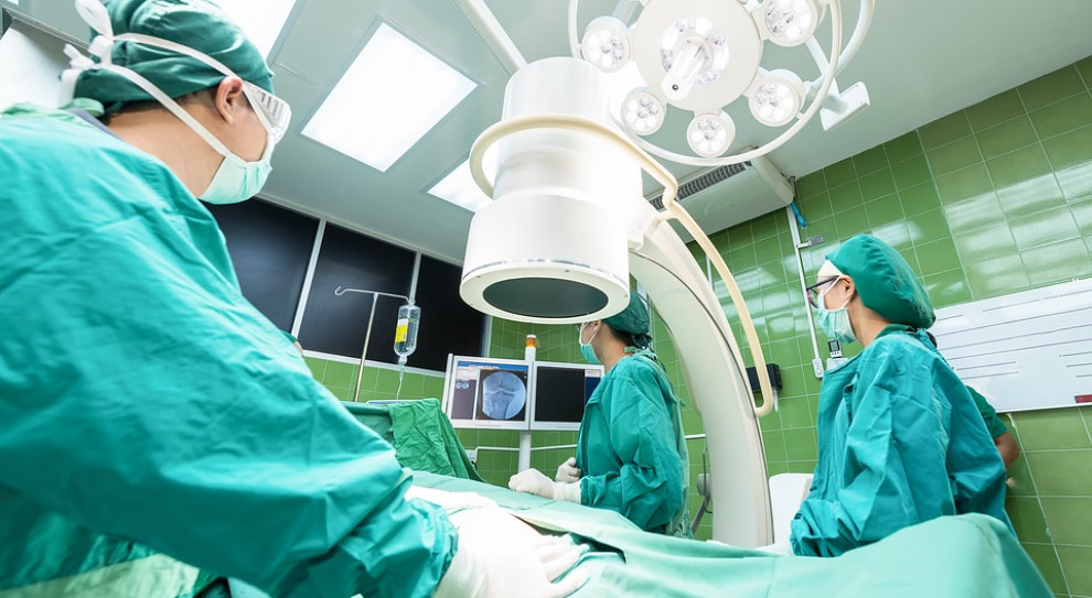 W związku z problemami szpital odwołał zabiegi planowe i nie wykluczył, że od środy (27 czerwca) nie będzie realizował również zabiegów "na ostro". (fot. pixabay.com) Lublin: na zwolnieniach już blisko 10 proc. pielęgniarek. Szpital odwołuje zabiegi