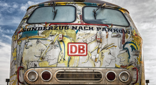 DB zaproponował pracownikom m.in. dodatkowe sześć dni urlopu. (fot. pixabay.com) Płatne urlopy, podwyżki, benefity - niemieckie firmy walczą o pracowników