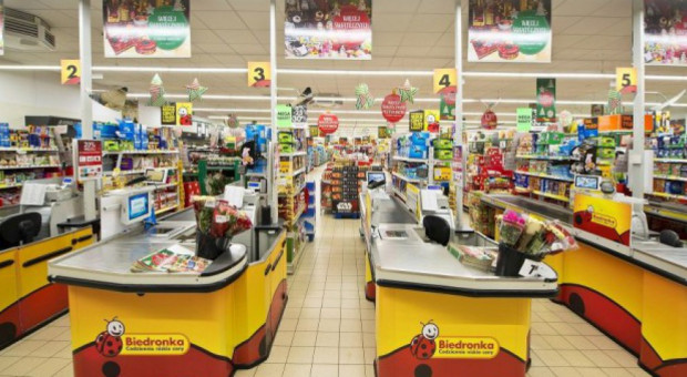W sklepach Biedronka można robić zdjęcia produktów oraz ich cen (Fot. Biedronka) Pracownicy Biedronki w niebezpieczeństwie? Sieć zabrania robienia zdjęć