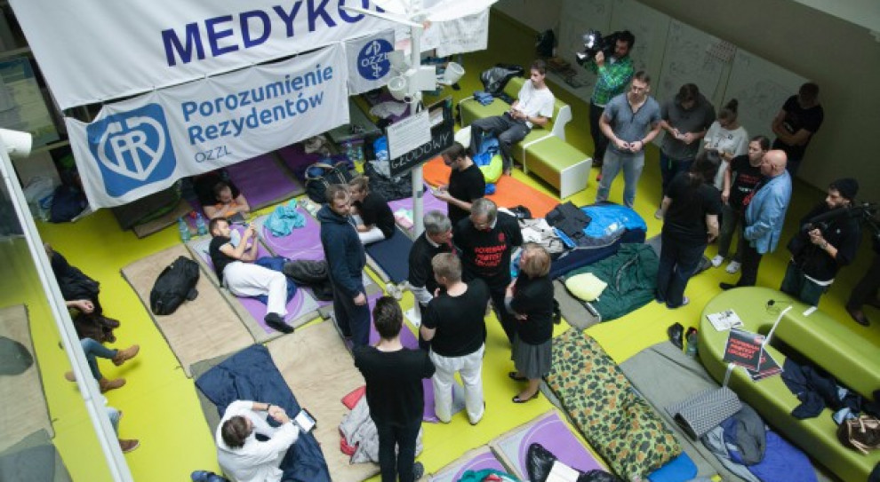 Projekt ustawy miał wprowadzić uzgodnienia zawarte w lutowym porozumieniu z protestującymi rezydentami. FOT. PTW Projekt ustawy niezgodny z porozumieniem z rezydentami?