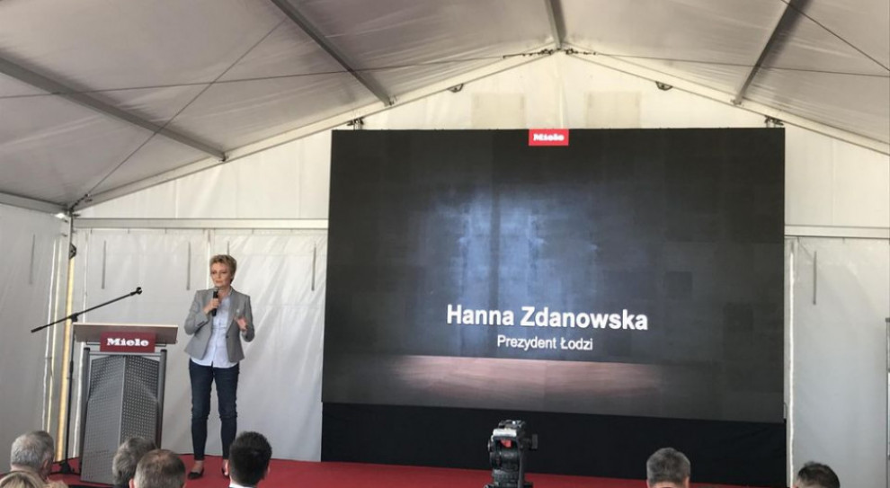 Uroczystość wmurowania kamienia węgielnego pod budowę fabryki pralek (mat. prasowe) Miele otworzy zakład pod Łodzią. Na początek znajdzie tu zatrudnienie około 400 osób
