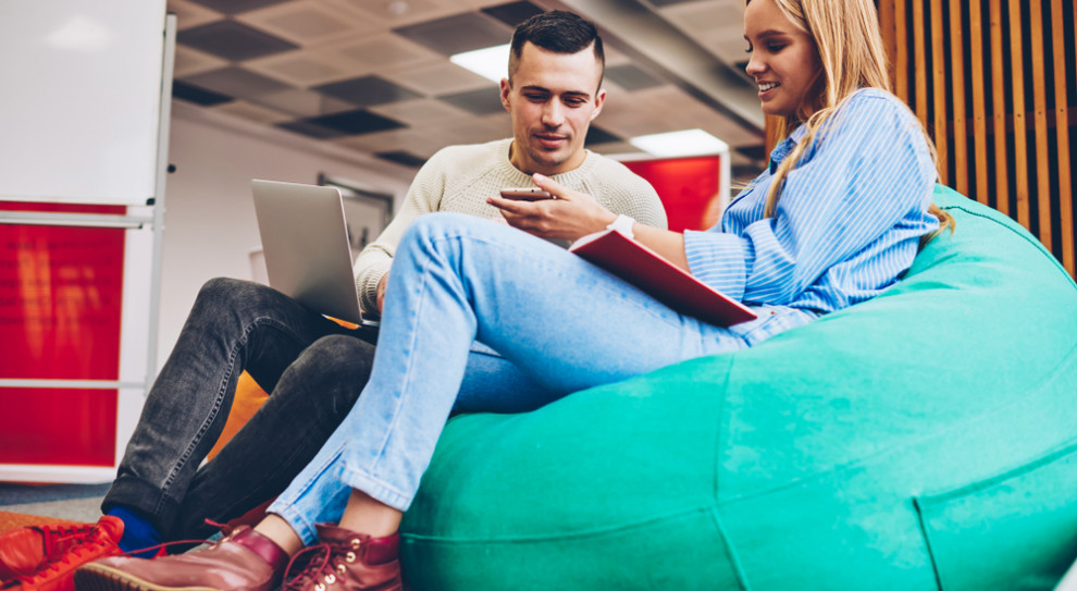 Częstsze przerwy mogą dobrze wpłynąć na naszą pracę. (fot.shutterstock.com) Częstsze przerwy dobrze wpływają na naszą pracę? Eksperci potwierdzają