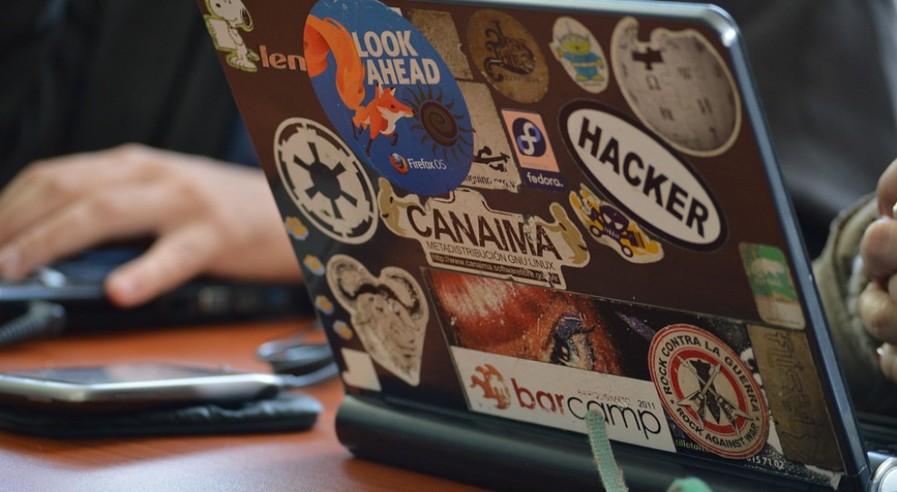 W co trzecim cyberataku bierze udział pracownik hakowanej firmy. (Fot.: Pexels) Prawie połowa ataków hakerskich na firmy następuje z winy ich pracowników