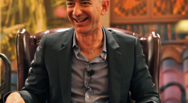 Jeff Bezos, którego majątek Bloomberg oszacował na imponujące 150 miliardów dolarów. (fot.Steve Jurvetson/wikimedia.com/CC BY 2.0) Jeff Bezos najbogatszym człowiekiem świata. Awans w rankingu w cieniu strajku pracowników Amazona