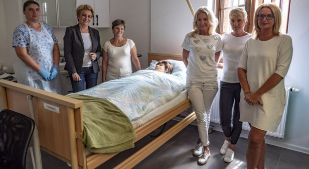 W projekcie uczestniczą 24 panie z obszaru rewitalizacji. (fot. Stefan Brajter) Łódź wyszkoli opiekunki medyczne i da im pracę