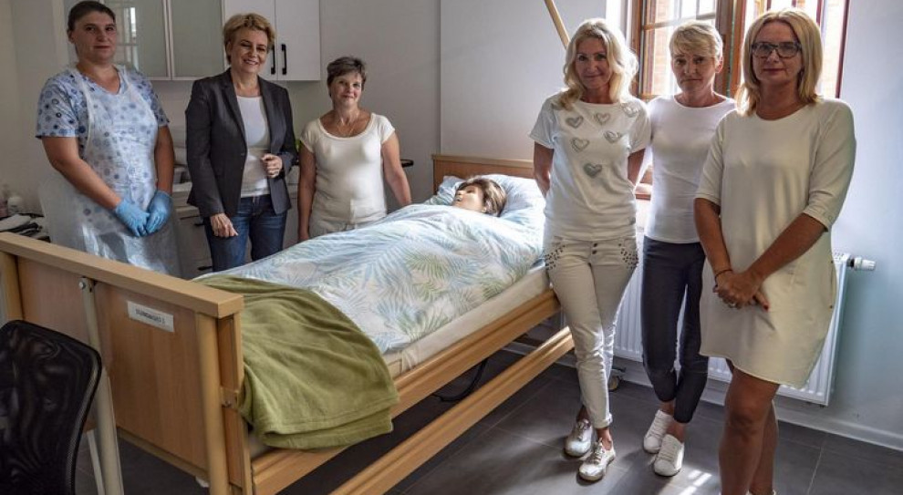 W projekcie uczestniczą 24 panie z obszaru rewitalizacji. (fot. Stefan Brajter) Łódź wyszkoli opiekunki medyczne i da im pracę