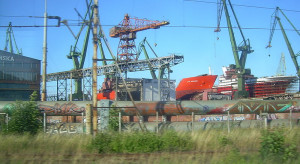 Dźwigi stoczniowe w Stoczni Gdańsk. Fot. wikipedia/CC3.0 Stoczniowcy dziękują premierowi za odkupienie Stoczni Gdańsk od zagranicznych właścicieli