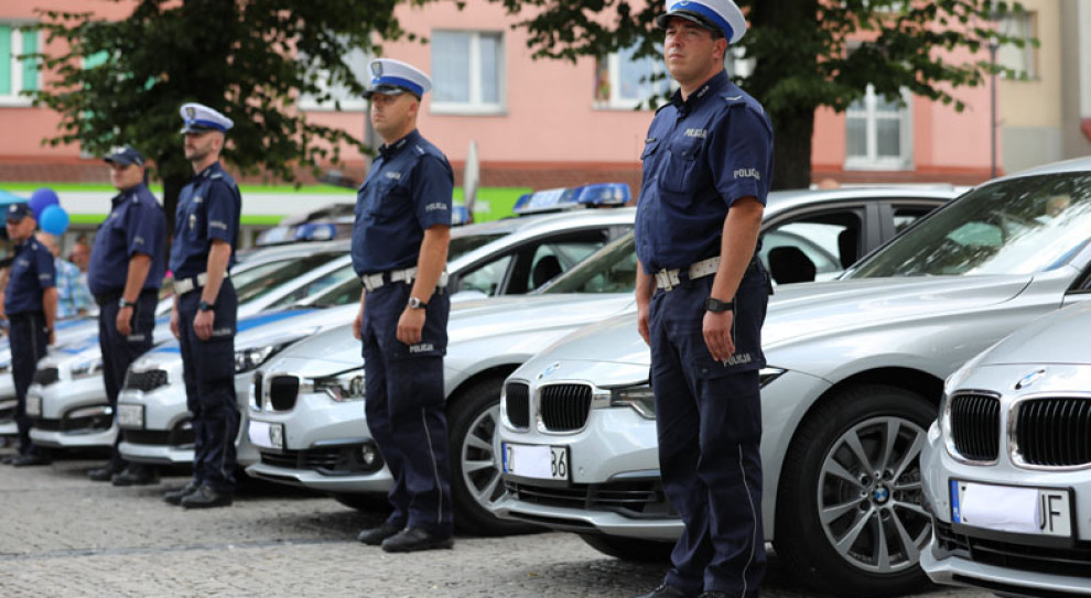 Szkolenie odbyło się w ramach projektu "Szkolenie z zakresu doskonalenia metod i form prowadzenia pościgu transgranicznego". (Fot. mswia.gov.pl) Policjanci szkolili się z techniki jazdy
