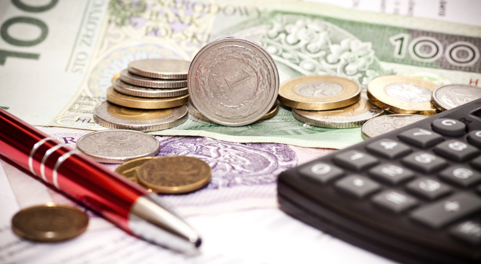 Minimalna kwota zaległości firm to 500 złotych. (fot.shutterstock.com) Polacy coraz bardziej zadłużeni. W bazie KRD już 2,7 mln niesolidnych płatników