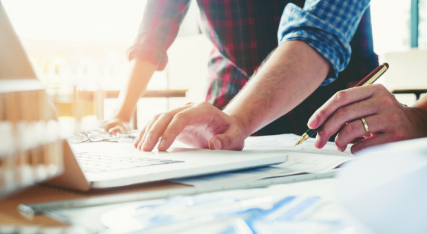Uruchomienie startupu wymaga wiedzy i doświadczenia (fot. shutterstock.com) Pięć pułapek w zarządzaniu startupem. Eksperci ostrzegają i radzą, jak ich uniknąć