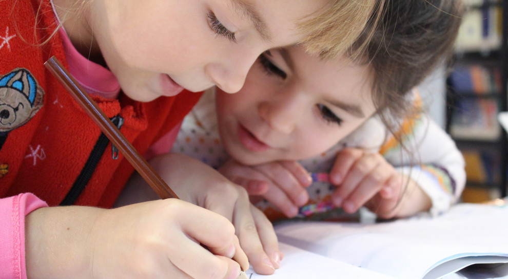 W Europie zaczyna się edukację językową już w wieku 6-9 lat. (fot. pexels.com/domena publiczna) Języki obce w edukacji: Europa wyprzedza Stany, nasza przewaga jest kolosalna