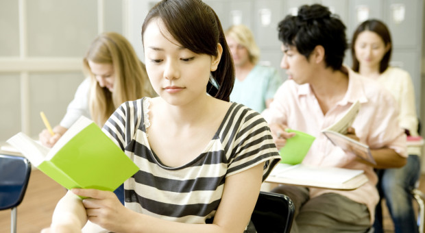Zdaniem resortu m.in. potrzeba umiędzynaradawiania polskich uczelni stanowi ważny interes publiczny (fot.shutterstock.com) Stypendyści "Erasmus+" zwolnieni z podatku. Jest projekt rozporządzenia