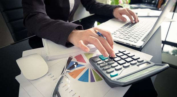 Raporty stały się podstawą kształtowania strategii wynagradzania w wielu firmach (fot.shutterstock.com) Rozbieżności między minimalnymi i maksymalnymi zarobkami? Raporty płacowe odpowiedzią