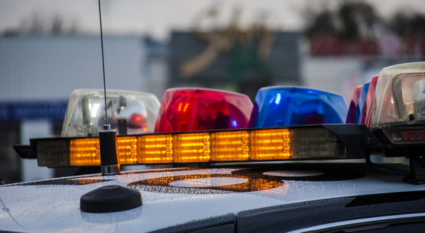 Badanie alkomatem wykazało, że 36-latek, który kierował audi, miał w organizmie 1,4 promila alkoholu (fot. pixabay.com) Policjant pod wpływem alkoholu spowodował kolizję. Zostanie wydalony ze służby