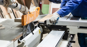 Pracodawcy najczęściej poszukiwali robotników przemysłowych i rzemieślników - 48,8 tys. (Fot. Shutterstock.com) Blisko 165 tys. wakatów na koniec kwartału