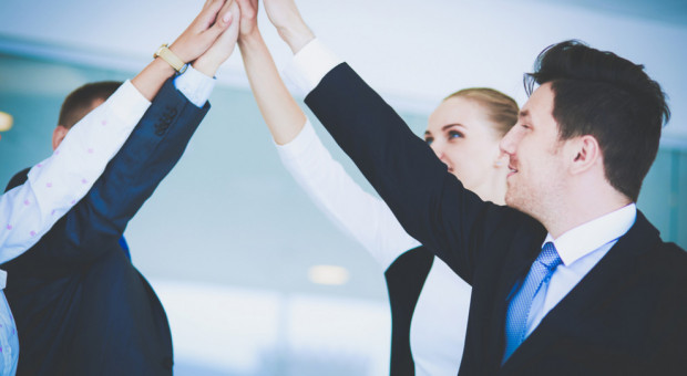 Wciąż zbyt mało organizacji nie zdaje sobie sprawy z wartości employer brandingu. (fot.shutterstock.com) Miliardy na budowę wizerunku pracodawcy