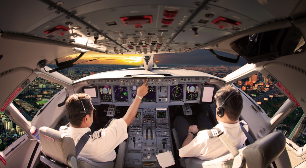 Linie lotnicze szukają pilotów (fot. Shutterstock)