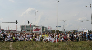 Protest pracowników Makro pod siedzibą spółki (Fot. mat. prasowe) Gorąca atmosfera w Makro. Pracownicy mają dość