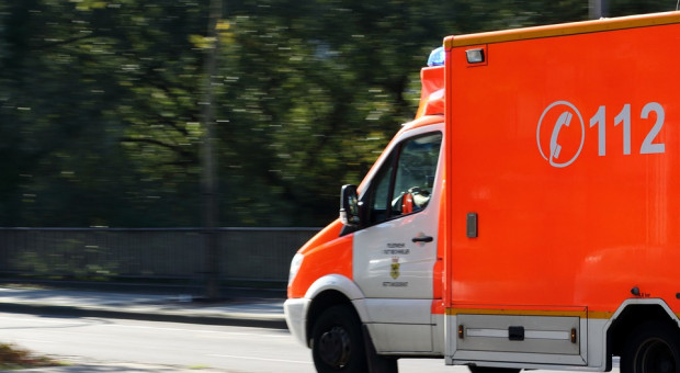 Podczas rozmów ratownicy zostali zapewnieni, że jeszcze we wrześniu do konsultacji publicznych trafi ustawa o zawodzie ratownika medycznego, która będzie m.in. regulowała kwestie związane z urlopami. (fot. pixabay.com) Ratownicy po spotkaniu z MZ chcą rozmów z minister finansów