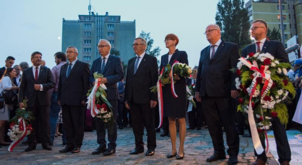 Organizujący obchody 37. rocznicy Porozumień Sierpniowych KOD zaprosił Solidarność Ta uznała zaproszenie za "bezczelną prowokację". Fot. Dominik Paszliński / www.gdansk.pl 19 września proces KOD przeciwko Solidarności