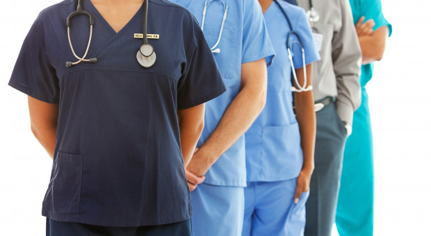 fot.shutterstock Coraz większy problem problem z obsadą dyżurową w szpitalach