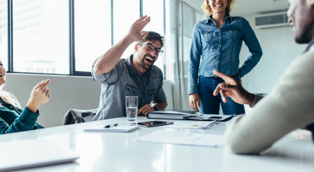 Każdy może wziąć udział w badaniu (fot. Shutterstock.com) Praca i szczęście mogą iść w parze? Jobhouse rozpoczyna badania