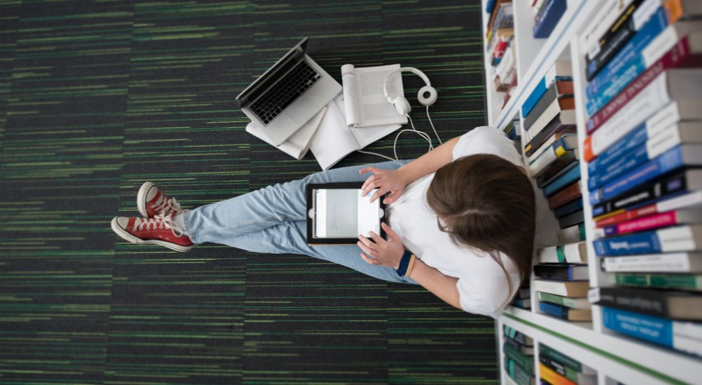 Apel opublikowano w piątek (6 listopada) na stronie internetowej Ministerstwa Nauki i Szkolnictwa Wyższego. (Fot. Shutterstock) Czarnek: konieczne maksymalne przejście na naukę zdalną w uczelniach