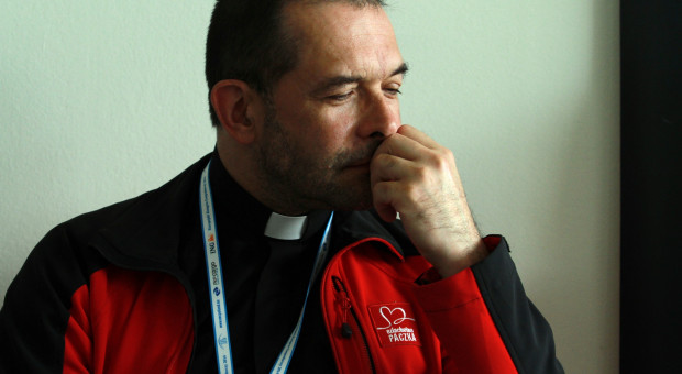 „Mogło dochodzić w Wiośnie do sytuacji emocjonalnie trudnych, stresujących i powodujących u pracowników dyskomfort.” Fot. PTWP Ks. Styczek rezygnuje po skandalu w Wiośnie