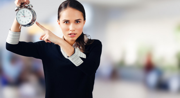 Pracodawcy oszczędzą po zniesieniu zmiany czasu. (fot.shutterstock.com) Koniec zmiany czasu? Ważne wskazówki przedsiębiorców