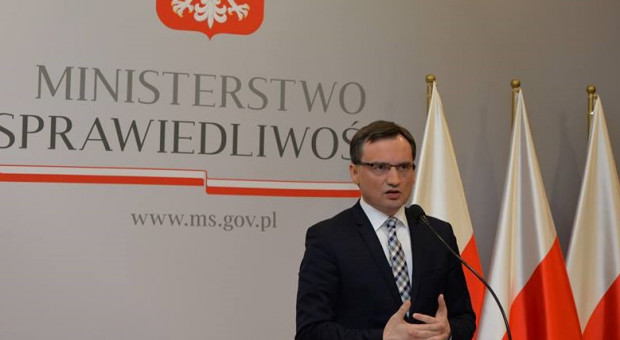 Zbigniew Ziobro przyznał, że toczą się prace nad zmianami w kwestii tajemnicy zawodowej (fot. facebook/Zbigniew Ziobro) Zmiany dotyczące tajemnicy zawodowej dotkną lekarzy i prawników. Ominą dziennikarzy
