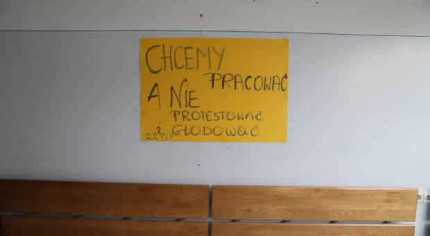 Protestujące żądają 1,2 tys. zł podwyżki od 1 sierpnia tego roku (fot. Grzegorz Schetyna/PO) Szpital w Przemyślu pracuje jak na ostrym dyżurze. Pielęgniarki nadal na zwolnieniach