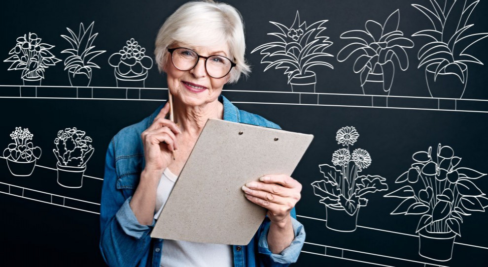 Pracownicy powyżej 50. roku życia są dla firm cenni, ale wymagają innego zarządzania (fot. Shutterstock) Nawigacja 50 Plus obejmie firmy i instytucje w całej Polsce