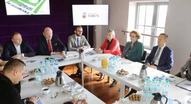O szczegółach inwestycji mówiono na konferencji prasowej w toruńskim Business Link (fot. Adam Zakrzewski/torun.pl) W Toruniu powstanie Sace Labs. Przedsiębiorcy i naukowcy będą mieć do dyspozycji wyjątkowe miejsce
