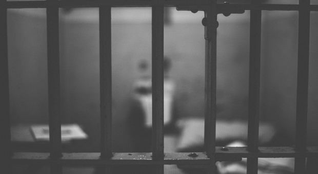 43-letni Piotr, odbywający karę 25 lat więzienia, zaznaczył, że praca "pozwoli mu odciążyć rodzinę" i wspomóc studiującego syna (fot. pixabay.com) Zachodniopomorskie: Nowa hala produkcyjna w stargardzkim więzieniu