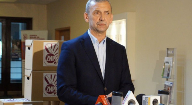 Związek Nauczycielstwa Polskiego już od lat postuluje zmiany w systemie oświaty. Nie tylko w zakresie wynagrodzeń, ale np. w szkolnictwie zawodowym. (fot.znp.edu.pl) Zarobki polskich nauczycieli należą do najniższych w Europie. Jeszcze gorzej wypadają w zestawieniu z innymi pracownikami