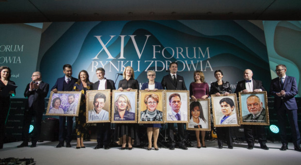 Laureaci podczas gali (fot.PTWP) Oto laureaci Portretów Polskiej Medycyny 2018