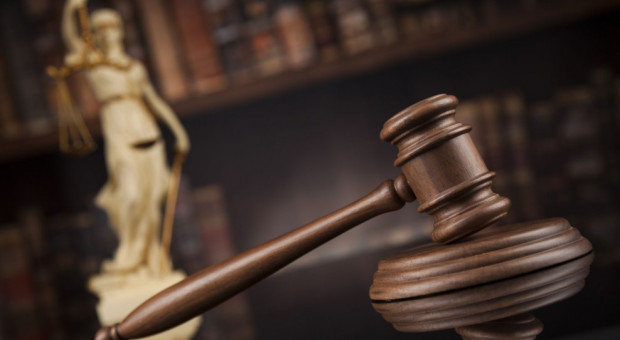 Fikcyjnym pracownikom firma wypłaciła 270 tys. zł (fot.shutterstock) Wypłacił fikcyjnym pracownikom 270 tys. zł. Odpowie za to przed sądem