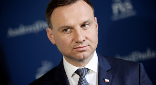 Ustawa wchodzi w życie z dniem następującym po dniu ogłoszenia w Dzienniku Ustaw. (Fot. Shutterstock) ) Prezydent podpisał ustawę ustanawiającą 12 listopada 2018 r. Świętem Narodowym